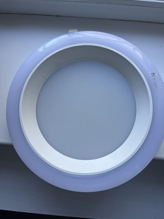 Светильник потолочный