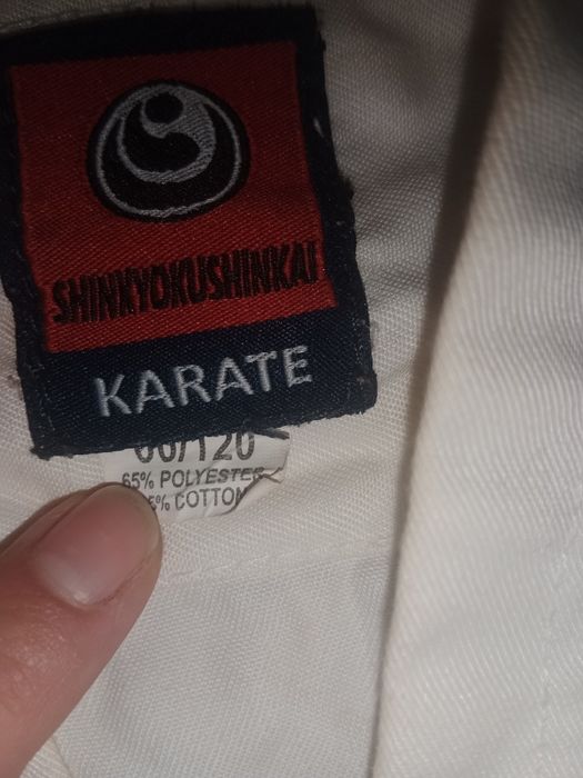 Продам кимоно для каратэ.