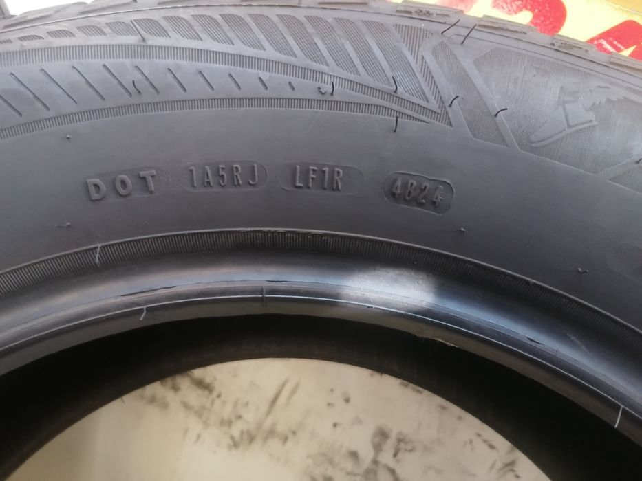 235/60/17 2* Goodyear iarna 102h dot 4824    6,20mm