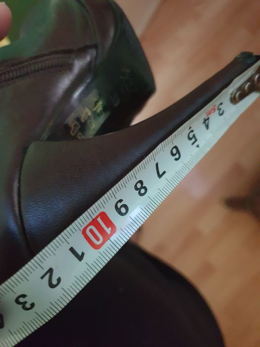 Шикарные  кожаные сапоги...