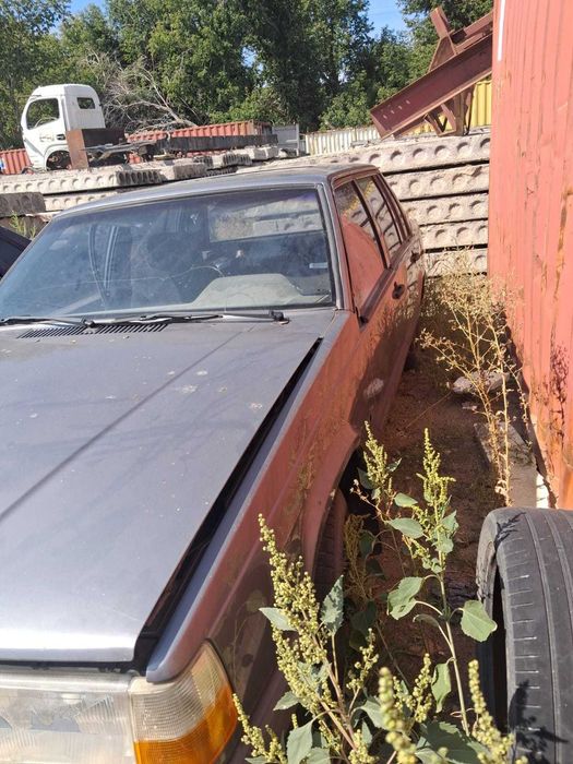 вольво VOLVO 740.