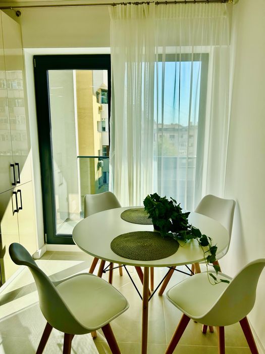 Regim Hotelier Adamant Towers