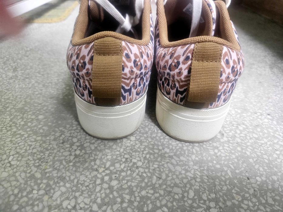 Дамски оригинални кецове Adidas, 40 номер