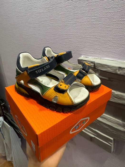 Детские сандали