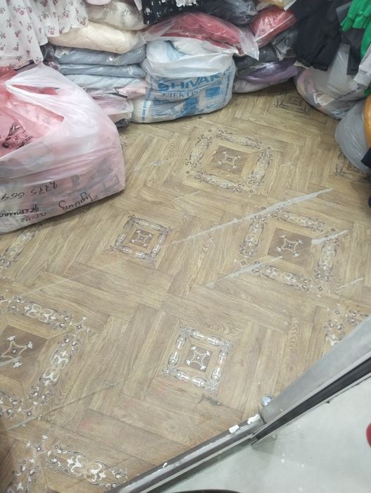 Кулпаршын базары павильон ишинде