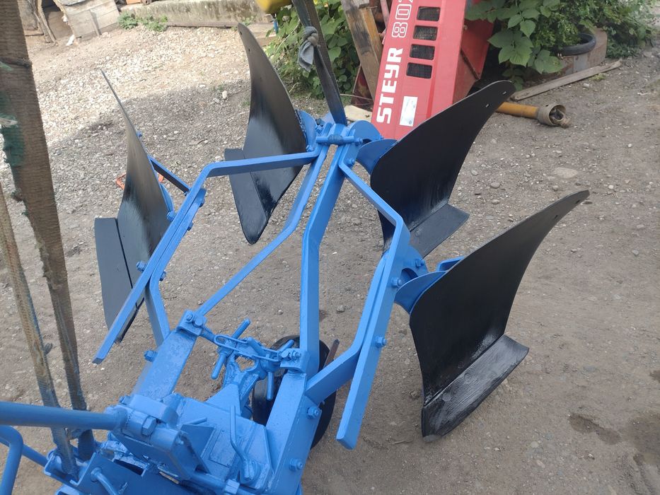 Pluguri. cu doua brazde