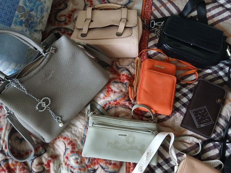 Продам сумки недорого