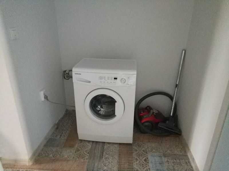 Дава се под наем Двустаен апартамент в Бургас, Лазур - 76 кв.м за 280.5 € - Снимка #3