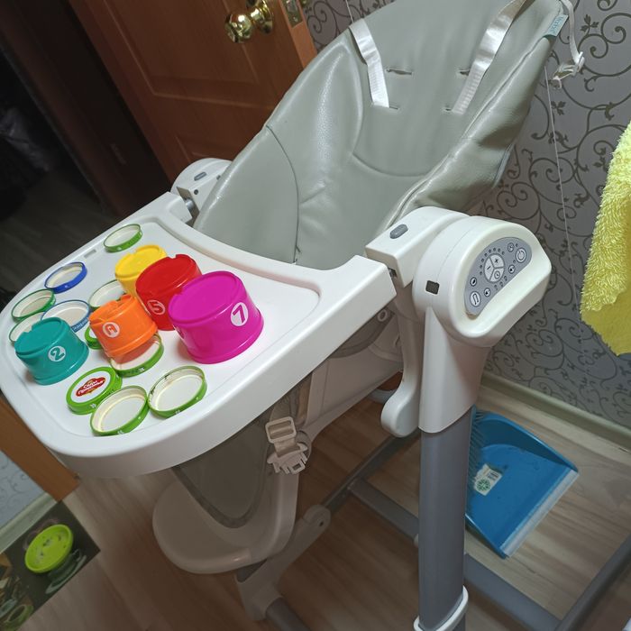 Стул качеля удобно для малышей