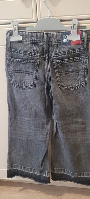 Blugi Tommy Hilfiger fete