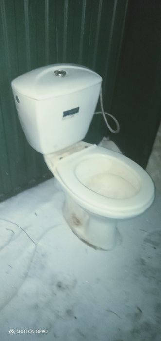 Срочно продам унитаз