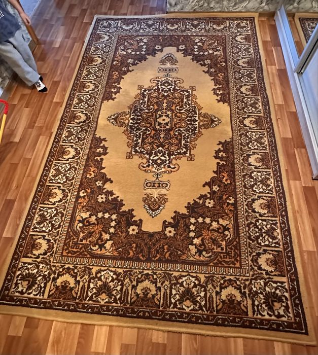 Продам натуральный шерстяной ковер