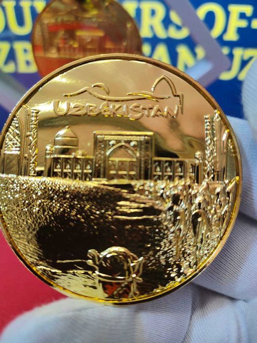 Сувенирный памятный медальон