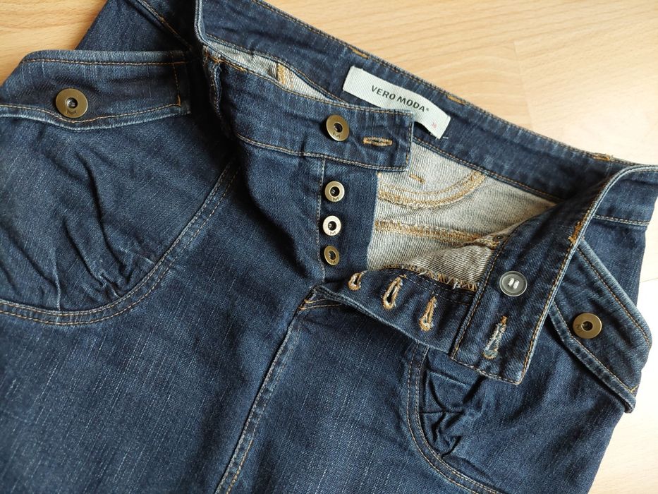 Дънкова пола М размер