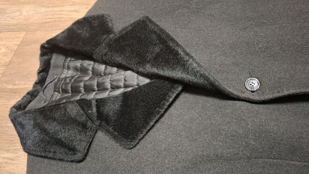 Мужское теплое пальто, размер М