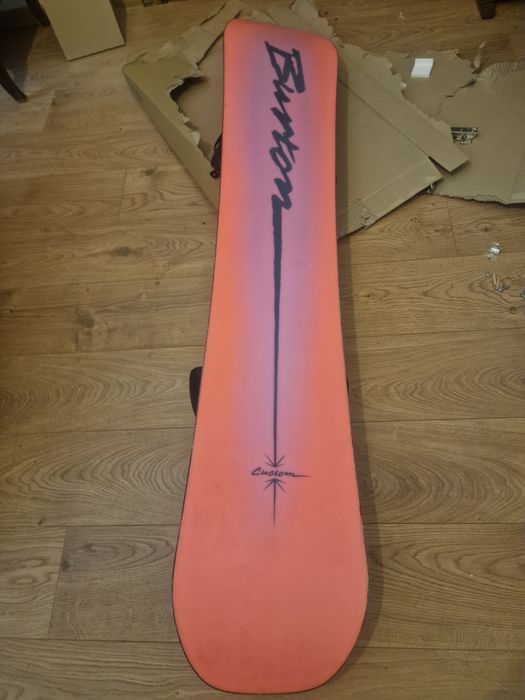 Snowboard burton custom legaturi cartel