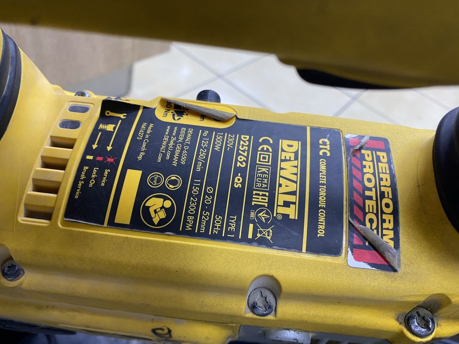 Перфоратор DeWalt D25762 (Ос14Б)