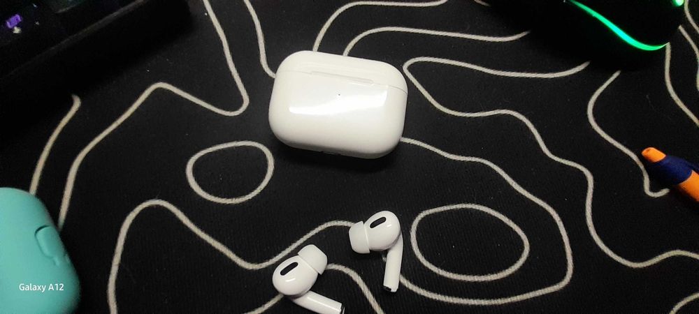 Air Pods pro  Цена 40 000 торг без торга