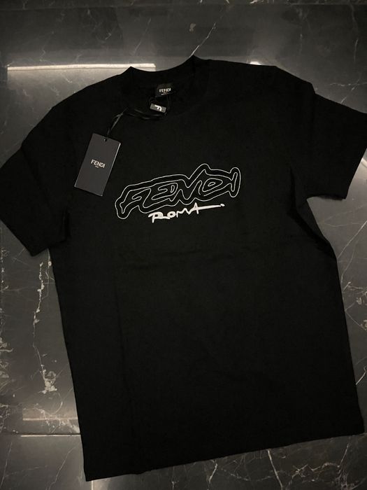 Тениски различни цветове