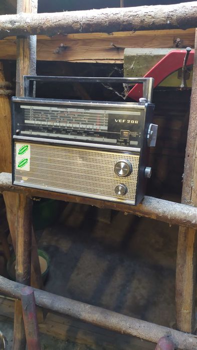 Старо радио веф vef