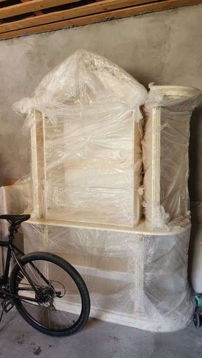 Сервант в идеальном состоянии