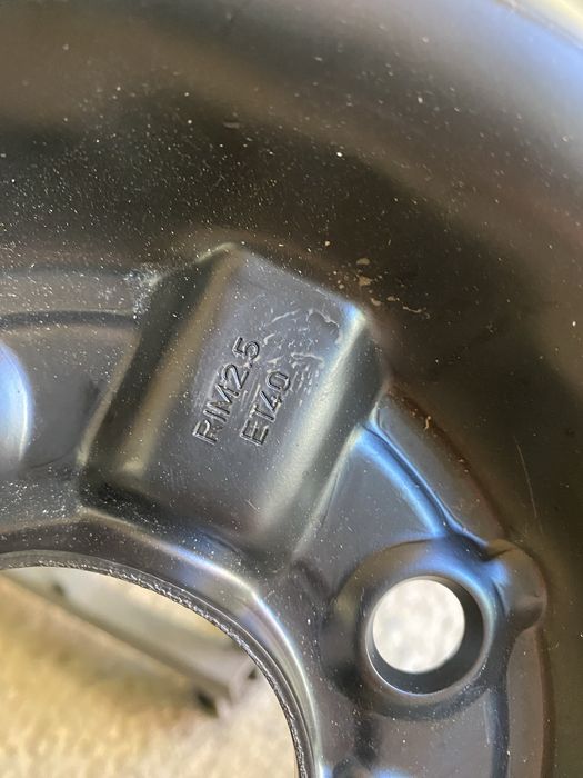 15 цола 4 х 114.3 мм 125/90/15 Петерица Резервна Гума Волво V 40 Киа ,