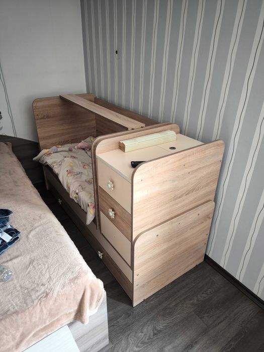 Продавам детско креватче.В добро състояние.