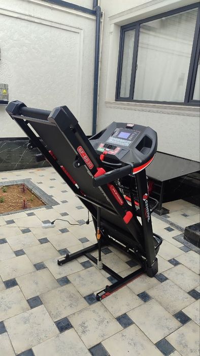 Продам двух моторную беговую дорожку General Fitness GF 6030. До 150кг