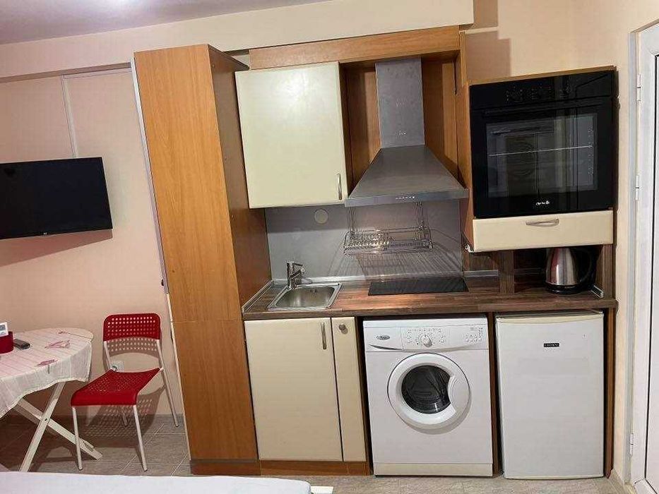 Дава се под наем Едностаен апартамент в Варна, Общината - 30 кв.м за 331.5 € - Снимка #3