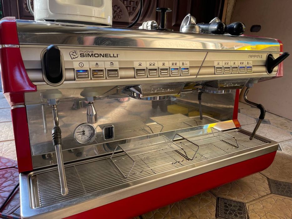 Сдается в аренду Кофемашина SIMONELLI