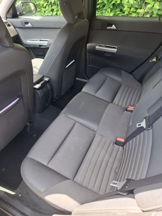 Se vinde Volvo v50