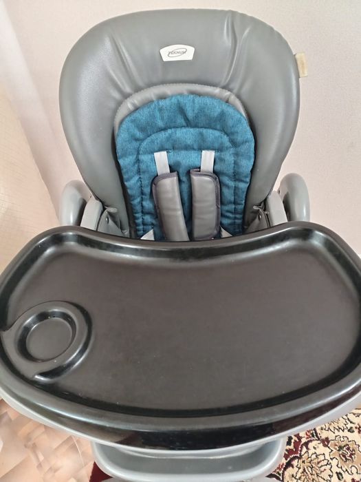 Продам кормящий столик