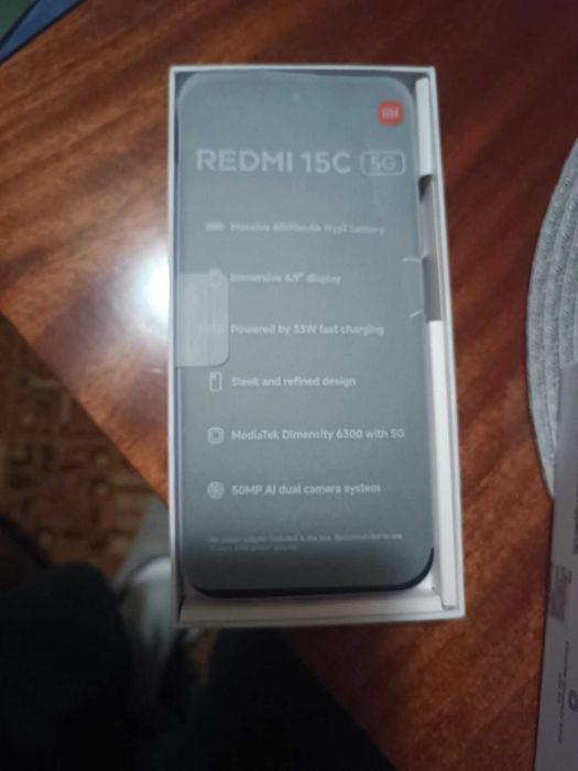 Продавам чисто нов Redmi 15C с 2 години гаранция
