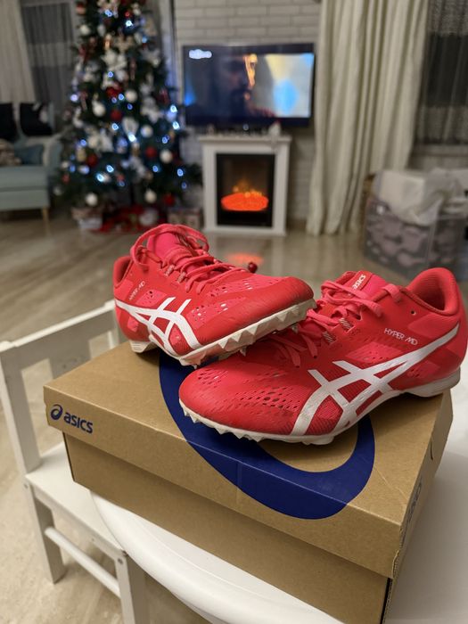 Шпайкове Asics 38ми номер