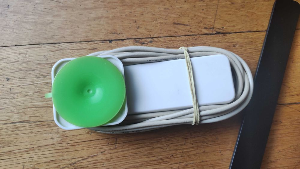 wi-fi роутер на Vivacom на 12v. и 220v. Със SIM карта.
