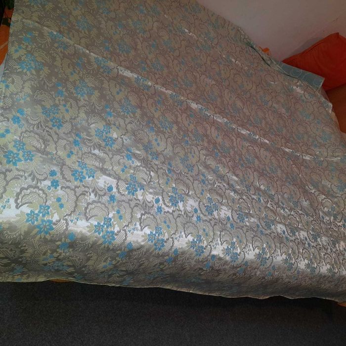 Blana ; cuvertura ; draperie