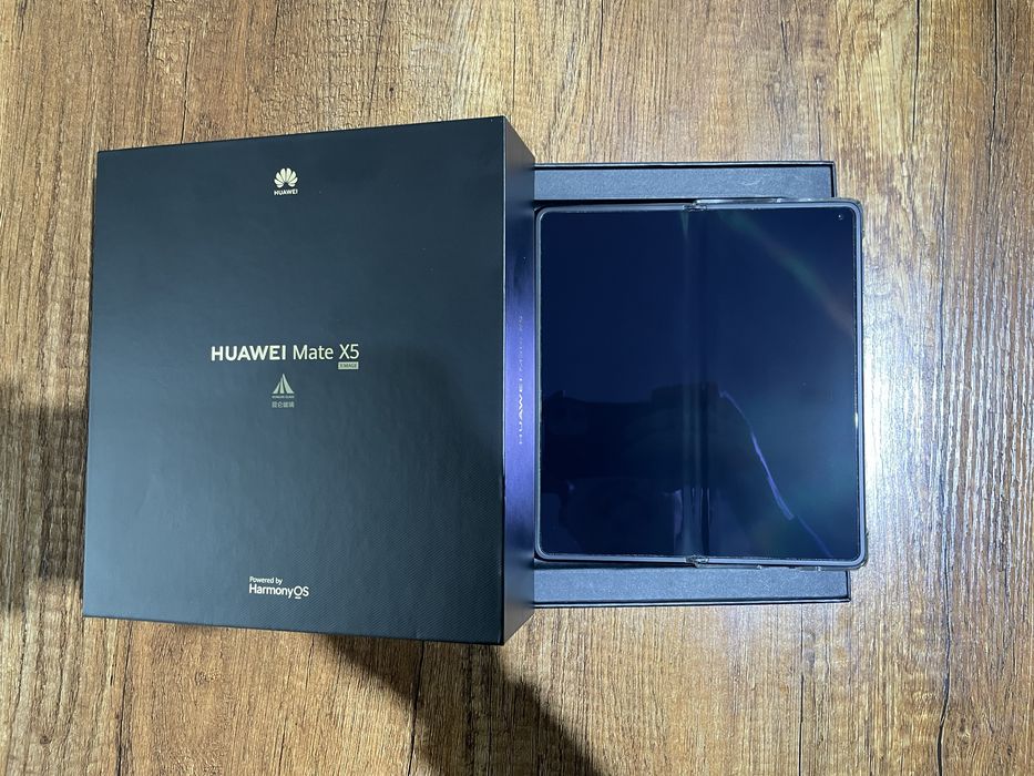 Смартфон Huawei Mate X5 12Гб/256Гб