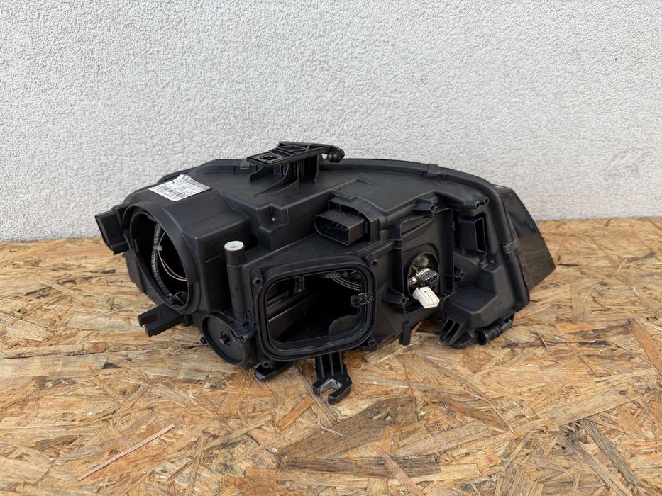 Far stanga Audi A4 B8 8K Non FL 2008-2012 Xenon Adaptiv + LED Original