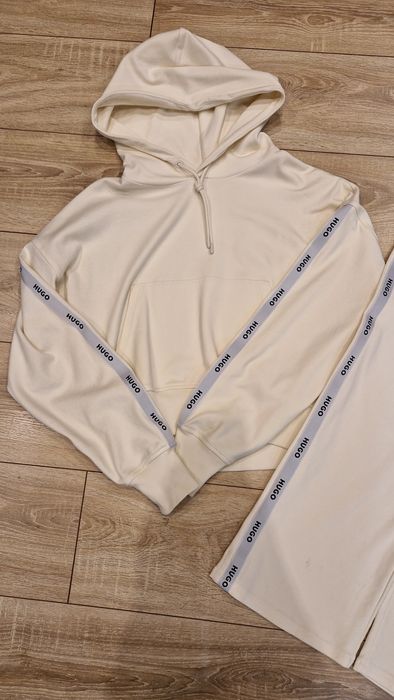 Дамски анцунг Hugo