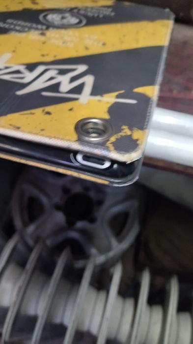 Продам планшет Айпад на запчасти