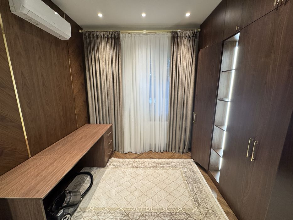 Продаётся двух комнатная квартира с ремонтом нео классика