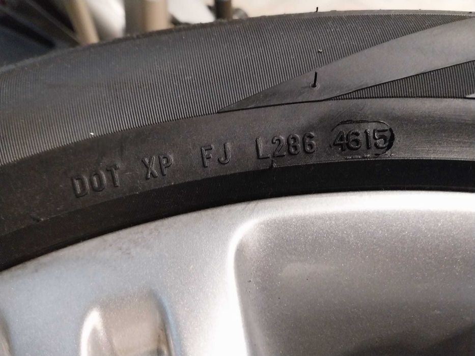 Гуми с джанти (зимни) - PIRELLI SCORPION в перфектно състояние