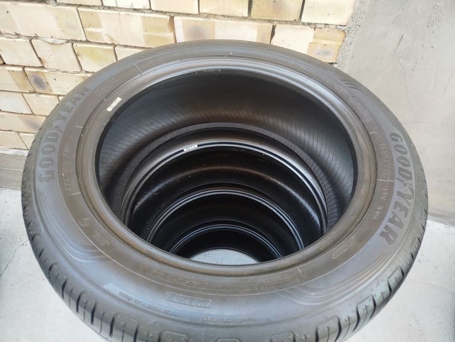 215 55 R17 Shina Good Year