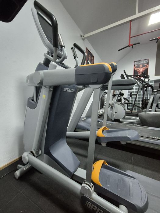 Precor AMT 100i Adaptive Motion Elliptical Trainer !!!