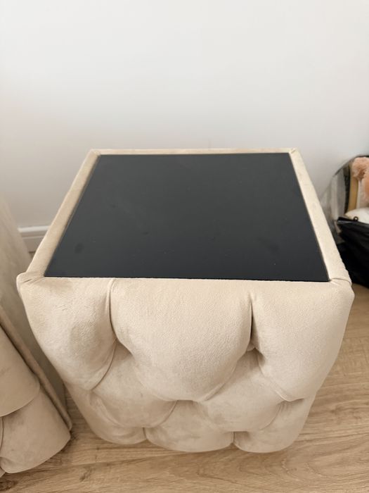 Noptiere la comanda cu sticla