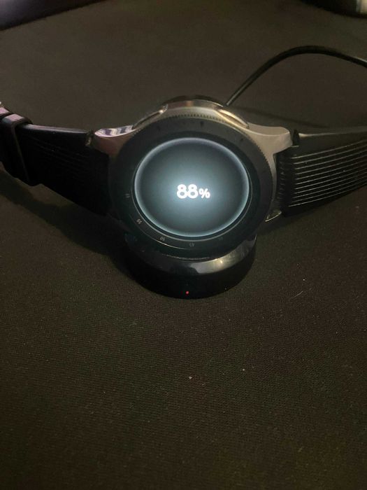 Смарт-часы Samsung Galaxy Watch