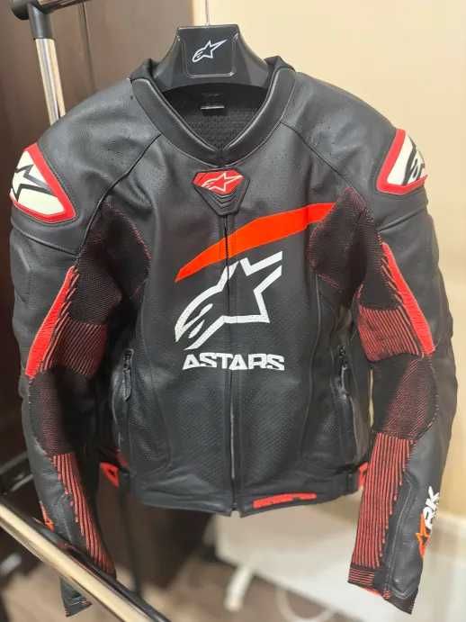 Alpinestars GP Plus R V4 Rideknit Leather Jacket + Back protector