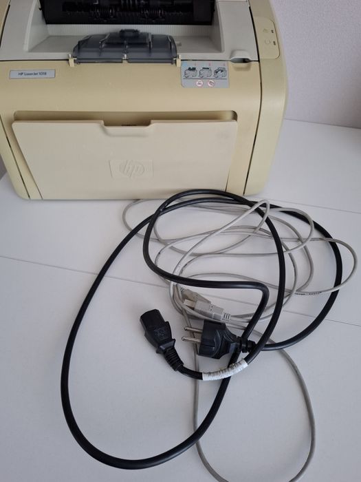 Лазерный принтер HP LaserJet 1018 (Картридж 12A )