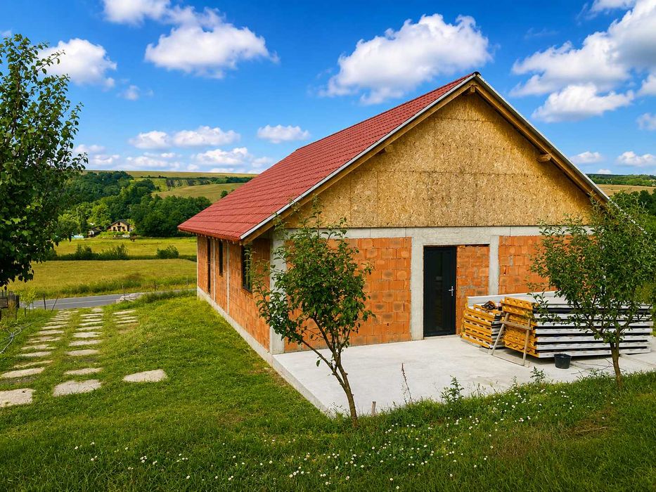 Casa  de  vanzare Su -103mp  , teren- 1000mp sau schimb cu apartament 3 ,4 camere in Vaslui