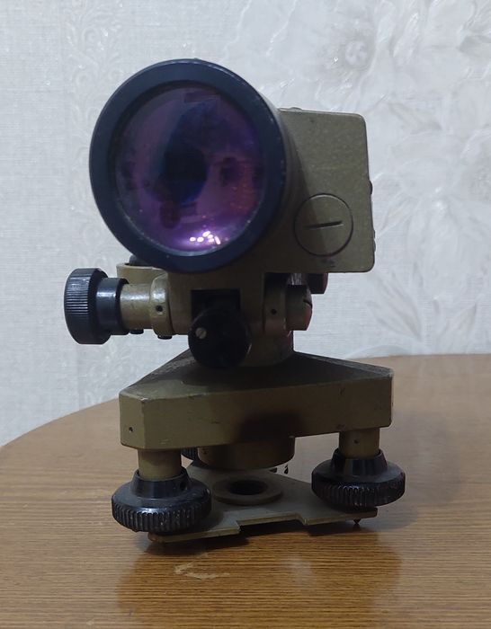 Нивелир  тип  Н3